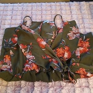 Almost Famous XL Green Floral Romper